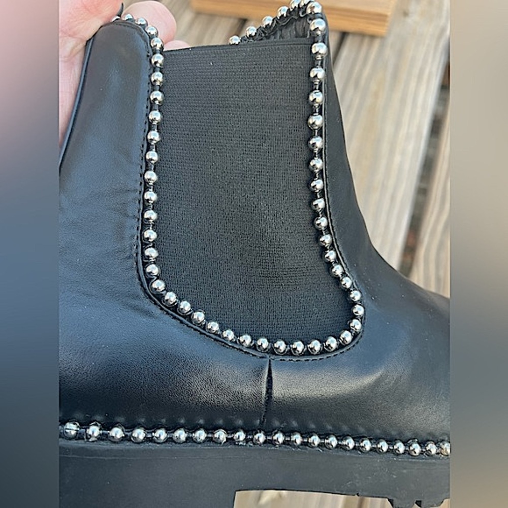 Black Leather Silver Bead Adorned Moto Boots SZ 7! E/VGUC! - Picture 9 of 16